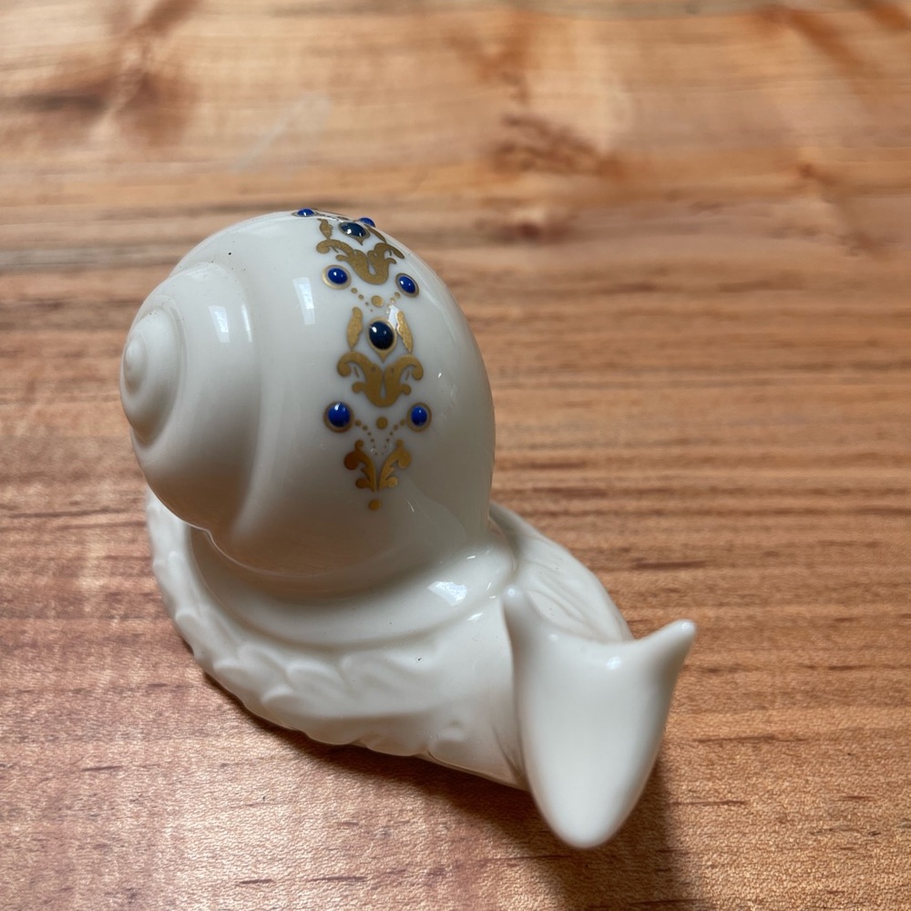 Lenox White and Gold Decor Accent Piece